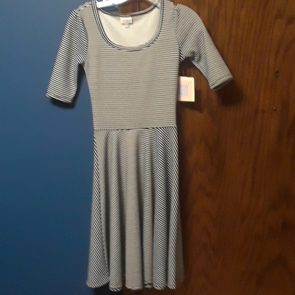LuLaRoe Dresses & Skirts - LuLaRoe casual dress NEW sz XXS